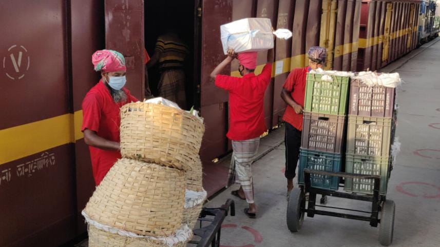 Mango train in Bangladesh