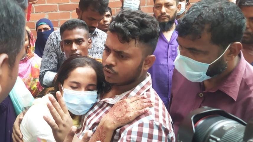 BRT girder falls on car in Uttara