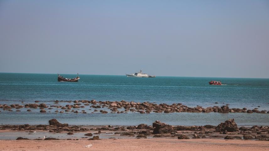 Saint Martin beach view ship