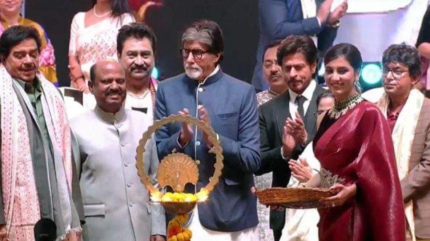 Chanchal Chowdhury shares the stage with Amitabh and SRK