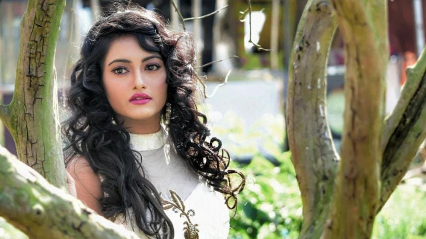 Actress Akhee still at risk 