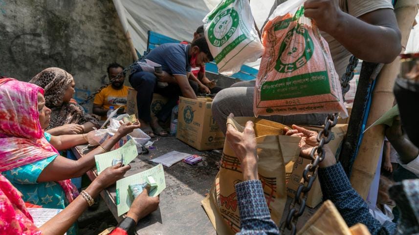 HIES 2022 A poverty, inequality, and growth puzzle RAJIB RAIHAN