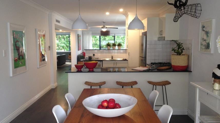 5 ways to revamp your dining table for parties