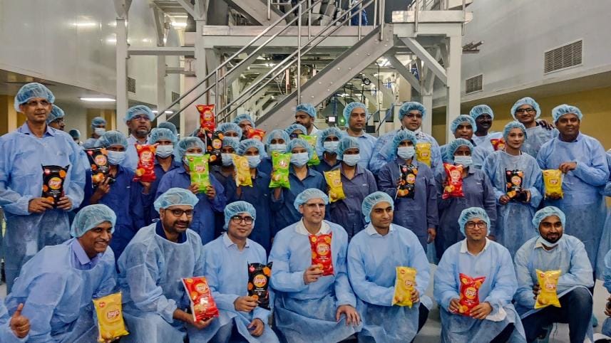 lays_team_at_the_bogura_manufacturing_plant.jpg