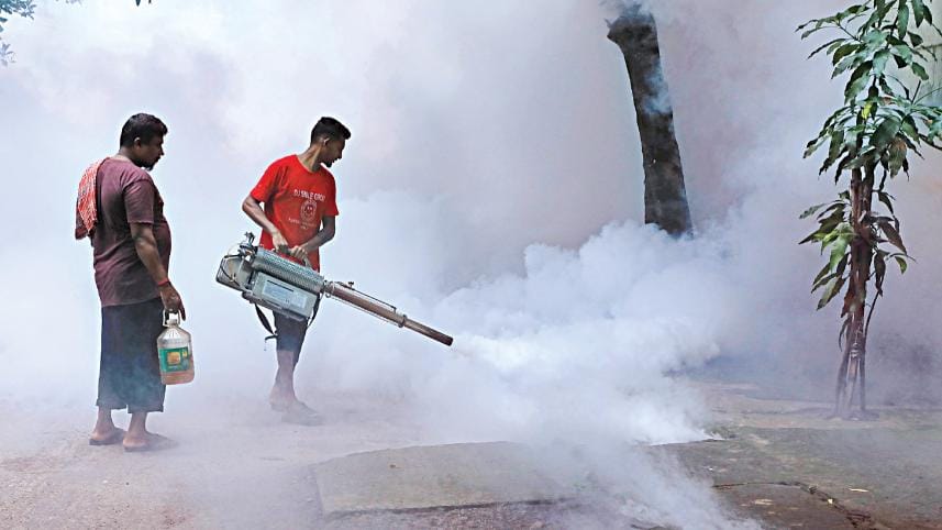 spraying-mosquito-repellents.jpg