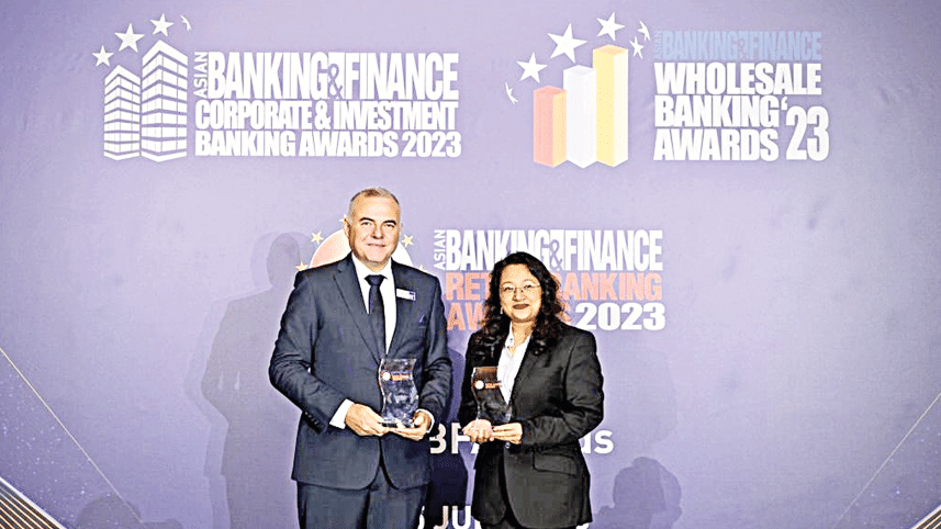 HSBC wins Asian Banking and Finance awards