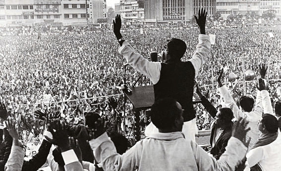 sheikh_mujibur_rahman_1970_meeting.jpg