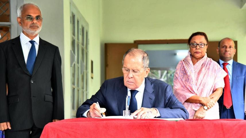 Russian Foreign Minister Sergei Lavrov leaves message of tribute during visit to Bangabandhu Memorial Museum