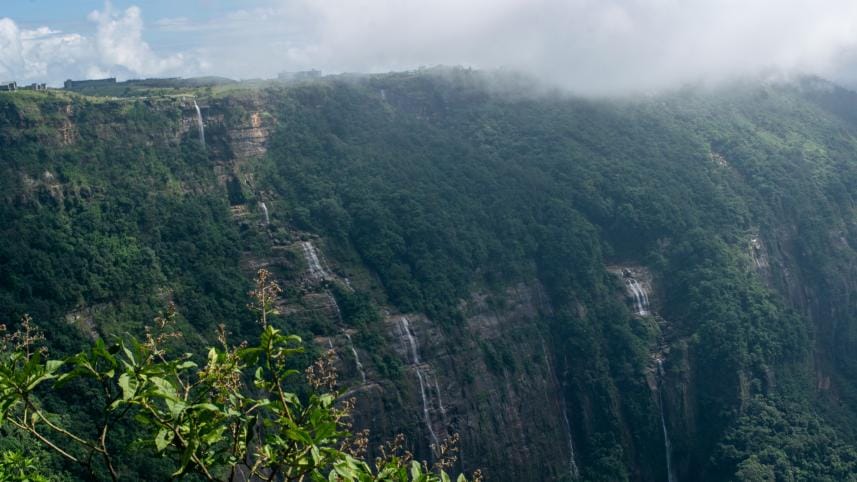 seven sisters waterfalls 
