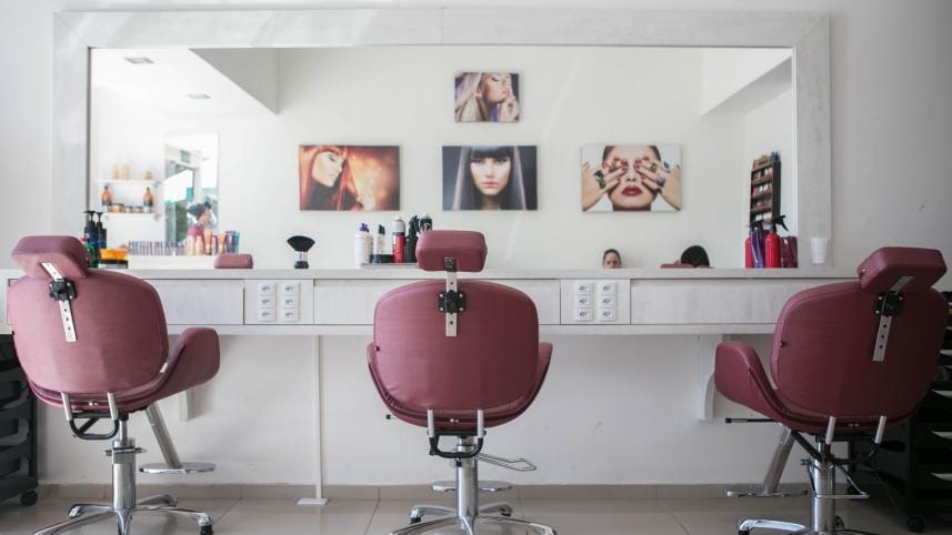 hair salon etiquette