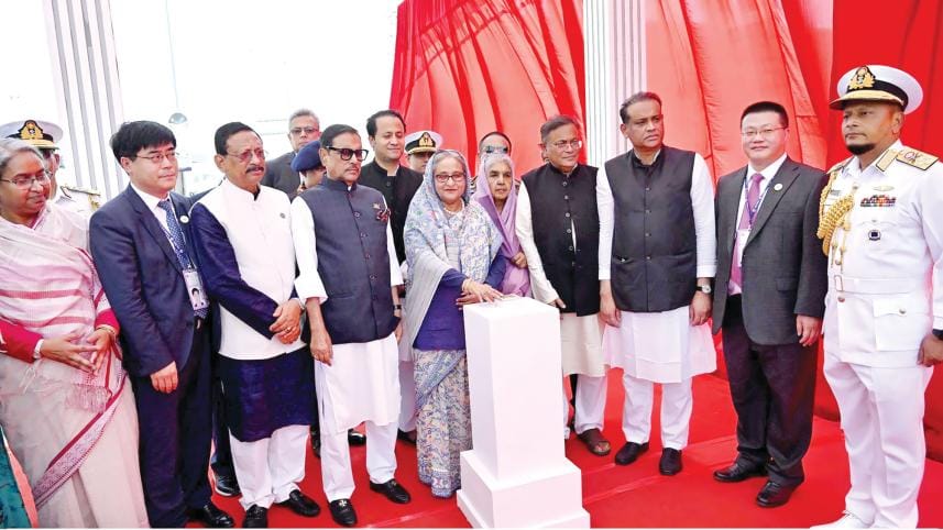 Prime Minister Sheikh Hasina inaugurates Bangabandhu Sheikh Mujibur Rahman Tunnel in Chattogram yesterday. The 3.31km tunnel under the Karnaphuli connects the port city’s Patenga with Anwara upazila.