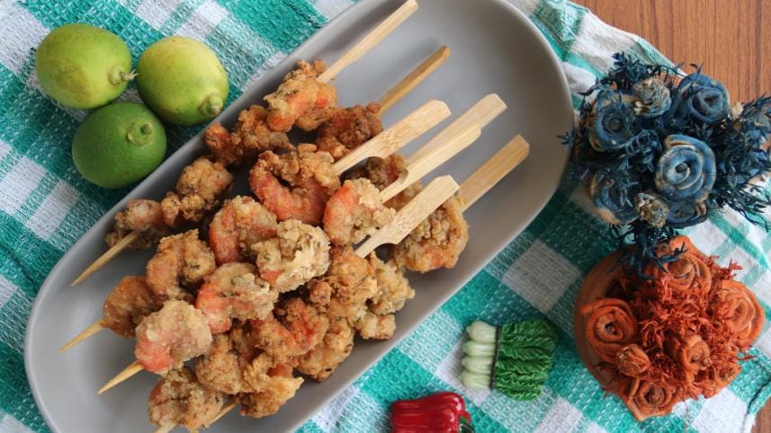 prawn on a stick 4 amazing snacks on a stick recipe you’ll ever find!