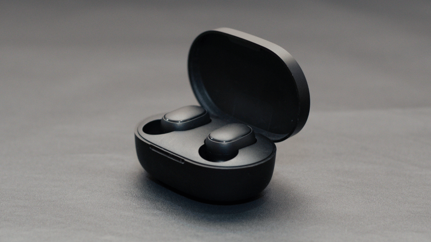 wireless earbuds