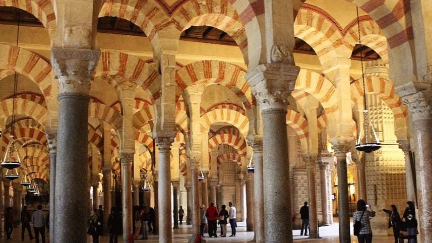 interior_of_la_mezquita.jpg