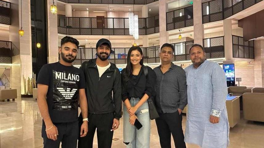 Kobi team at Kolkata. jpg