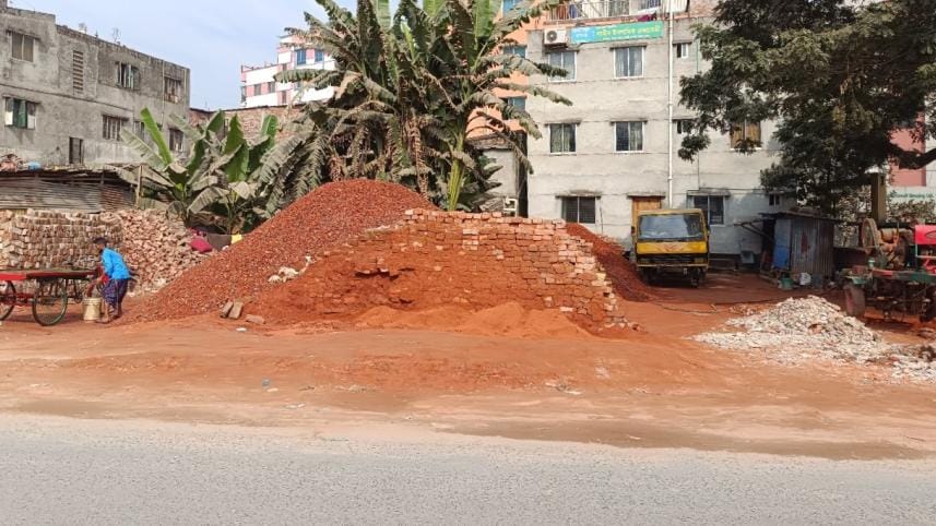 Pollution in Mohammadpur Beribadh and Dhaka Udyan