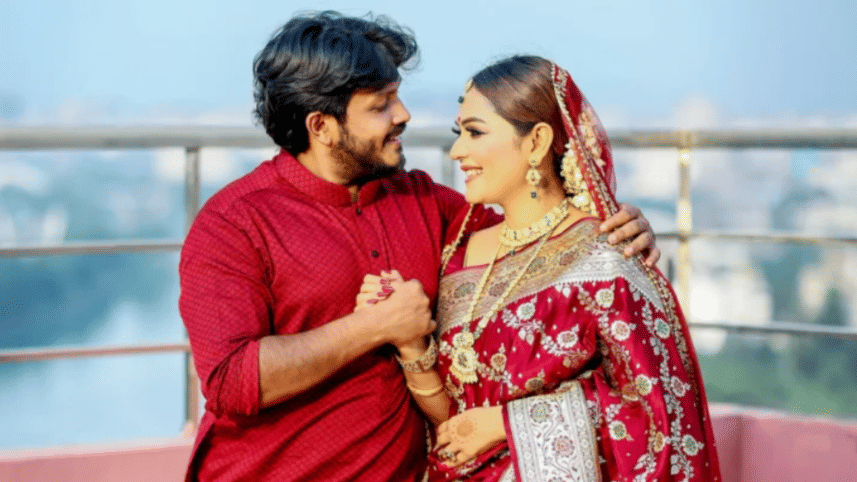 Presenter and actress Mousumi Mou ties the knot