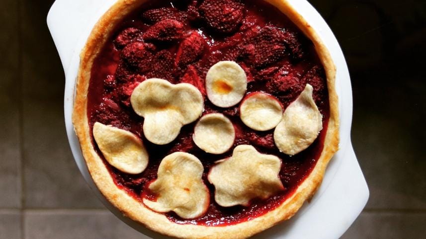 strawbery_pie     Say hello to spring with these strawberry-infused delicacies!