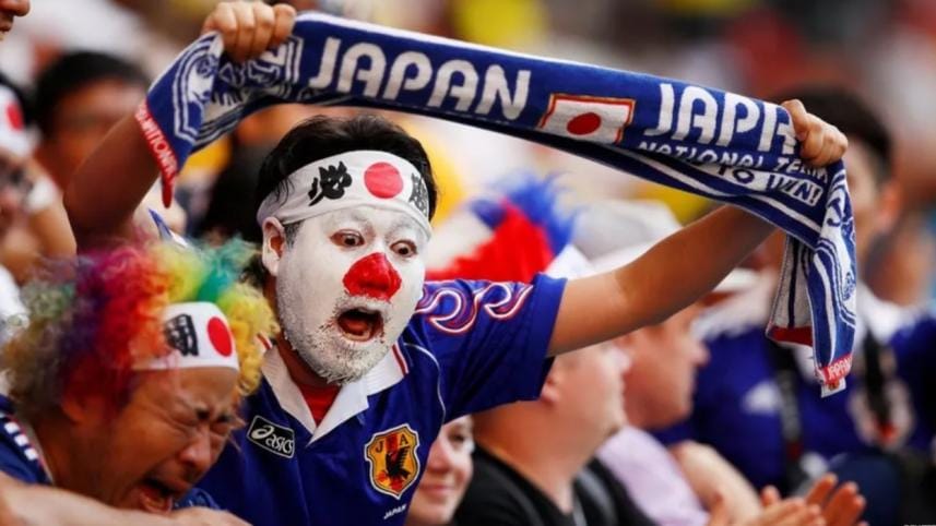 japan_fans.jpg