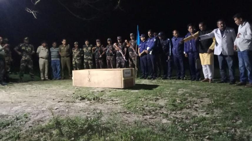 Body of teen killed in BSF firing returned in the dark of night