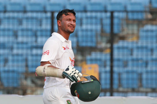 Shakib Al Hasan arriving in Bangladesh