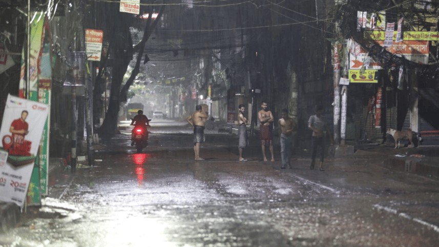rain in Dhaka