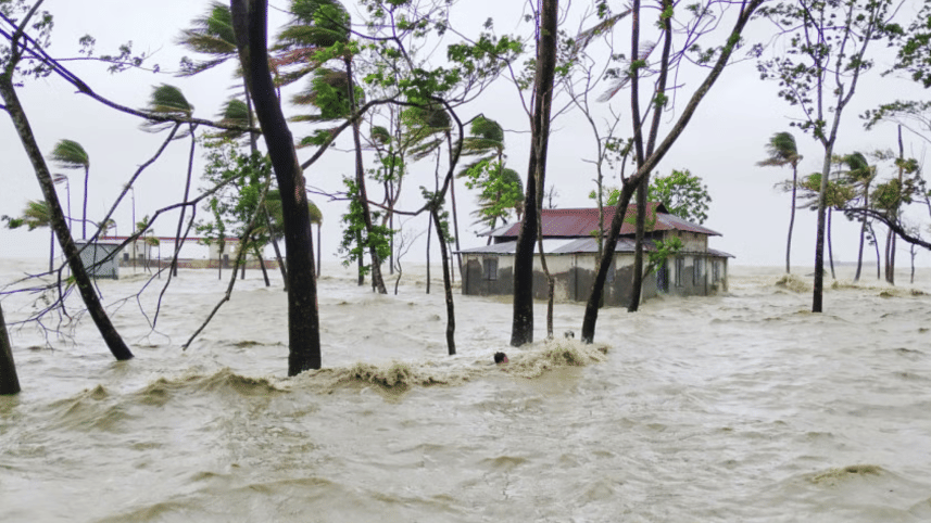 Cyclone Remal completes crossing coast, now lies over Khulna’s Koyra
