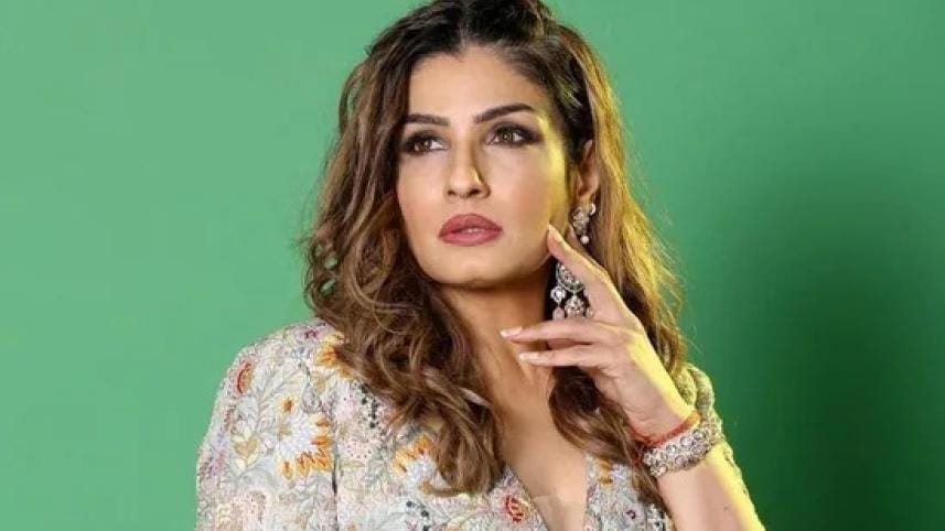 Mob attacks actress Raveena Tandon outside her home