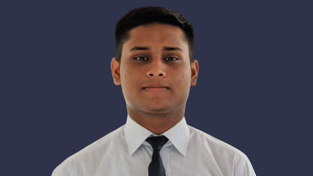 student protest demanding home adviser's resignation