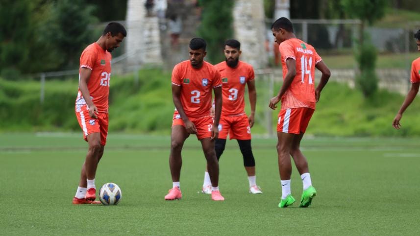 Bangladesh_Football_practice.jpg