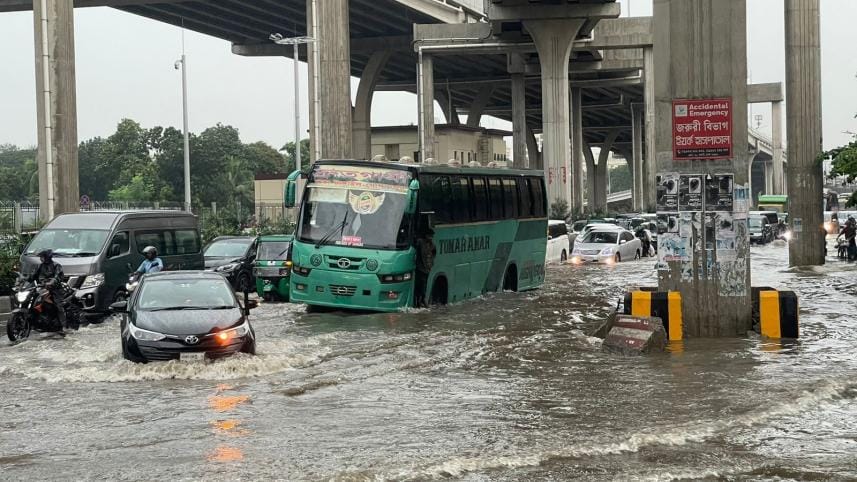 Rain inundates many Dhaka roads, causing severe traffic disruptions