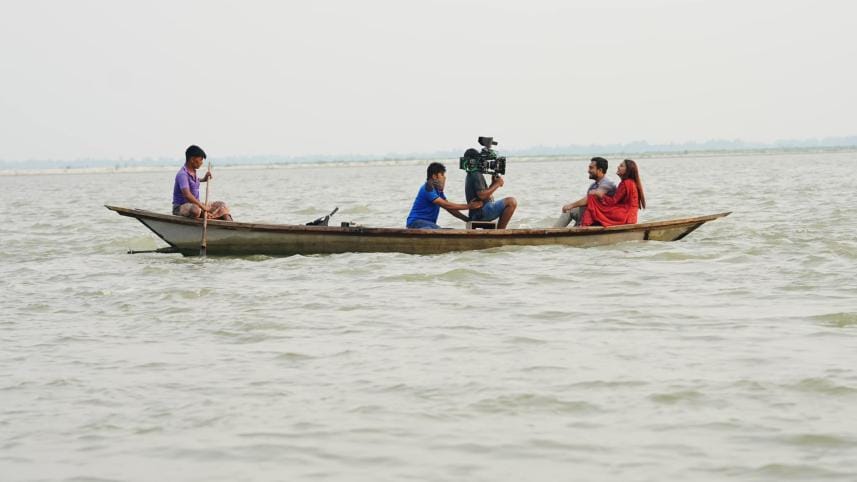 Jovan and Totini starrer ‘Hothat Bhalobasha’ out now.jpg