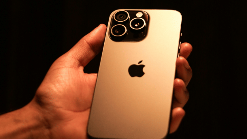 iPhone 15 Pro spatial photo