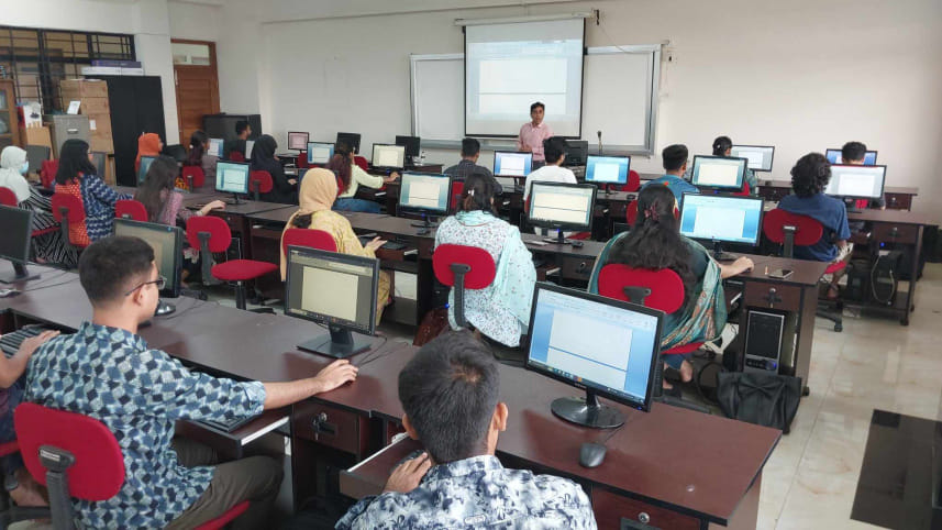 Dhaka University classes restart after three months