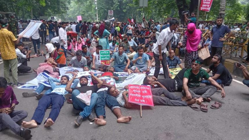 Job seekers demand age limit increase for government jobs