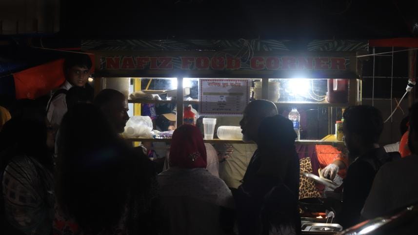 Forget startups, Nafiz Azad Prithibi’s food cart is schooling us on Business 101