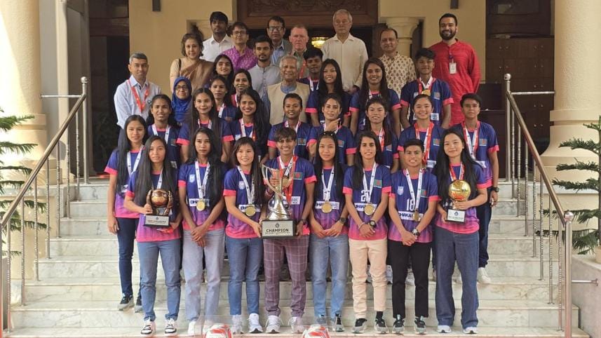 SAFF winning women's team arrive at Chief Adviser's reception ceremony