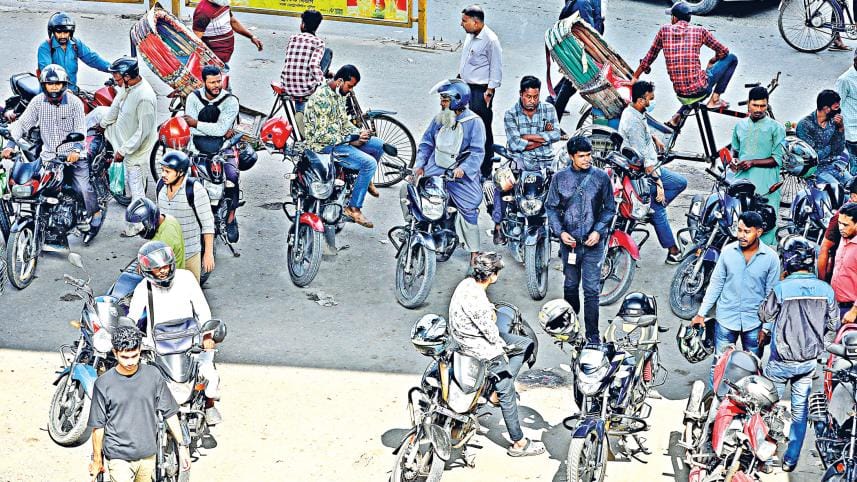 life of ride-sharing drivers in Dhaka