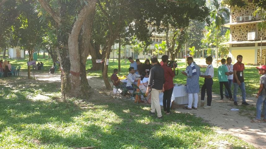 Reading in the era of reels