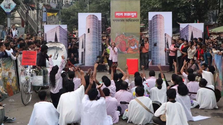 Street theatre ‘Lal Majlum’ revisits historic uprisings.jpg