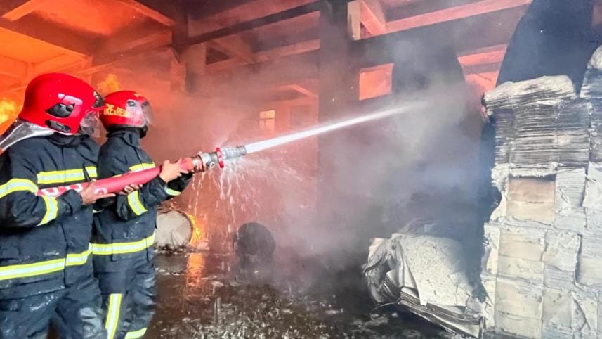 Fire in Narayanganj tissue factory