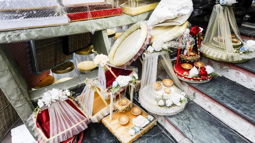 Shopping for the holud ceremony? Here’s our take on the “dala dilemma” 