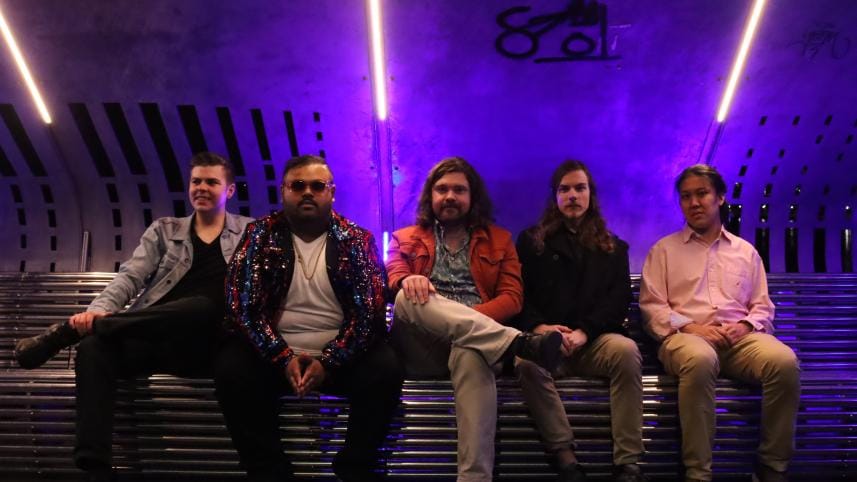 Packing Dhaka, Down Under