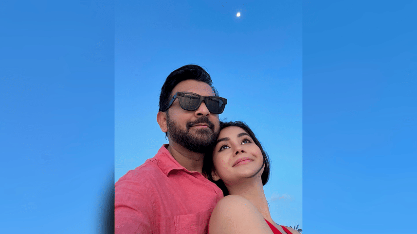 Roza Ahmed shares honeymoon photos with Tahsan