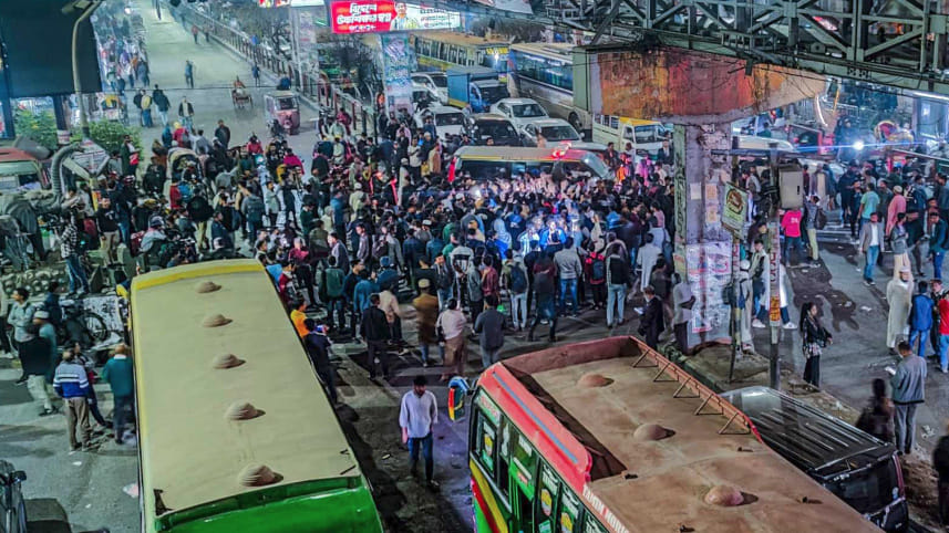 difference between college and university