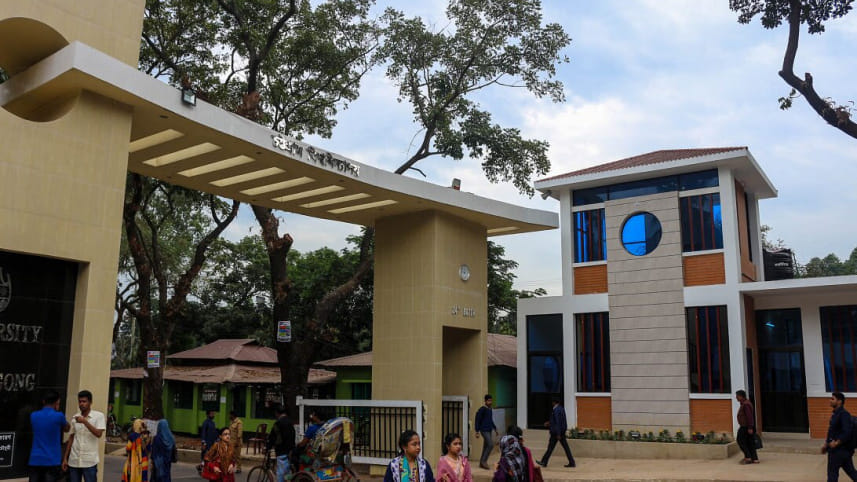 Chittagong University students protest against proctor