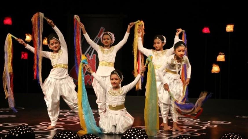 Nongor Tolo Tolo.jpeg