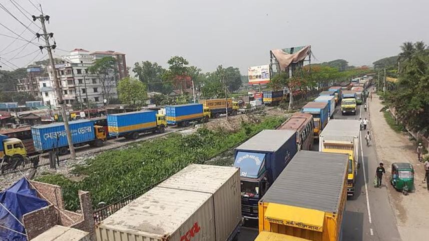 30km tailback on Dhaka–Ctg highway