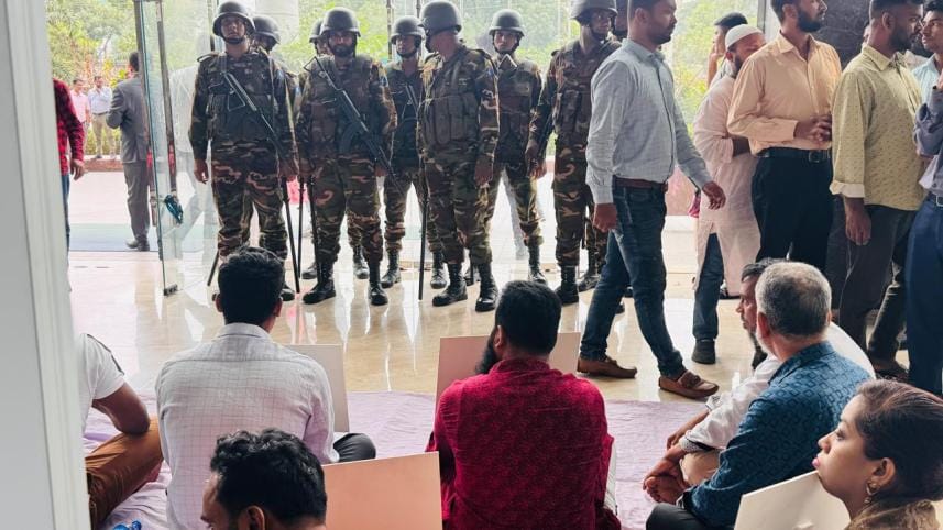 NBR officials end protest