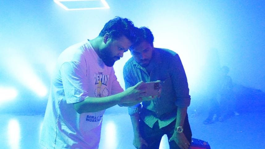 Palabe Kothay music video.jpg